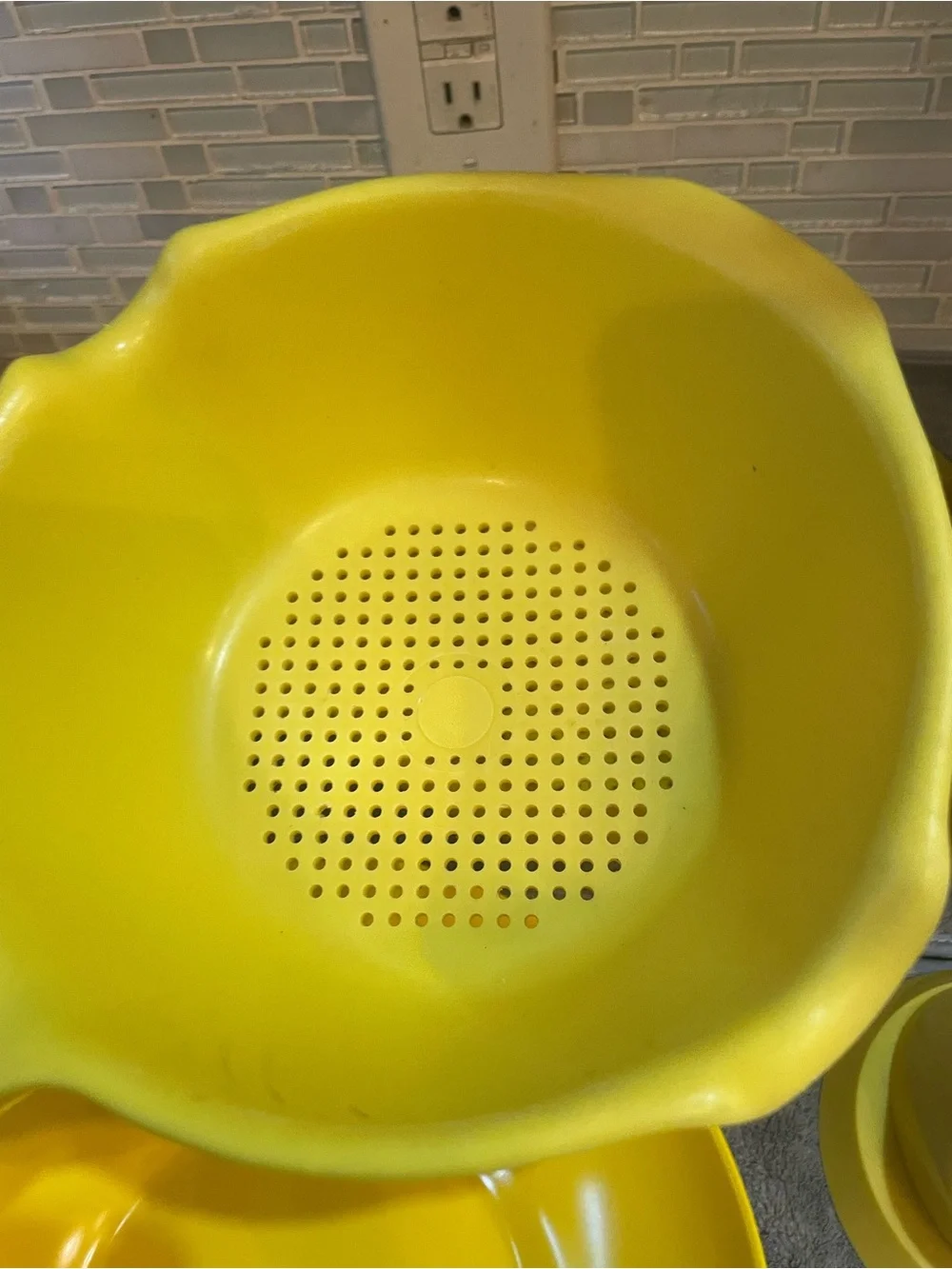 Vintage Tupperware Rubber Maid Yellow Mixed Lot